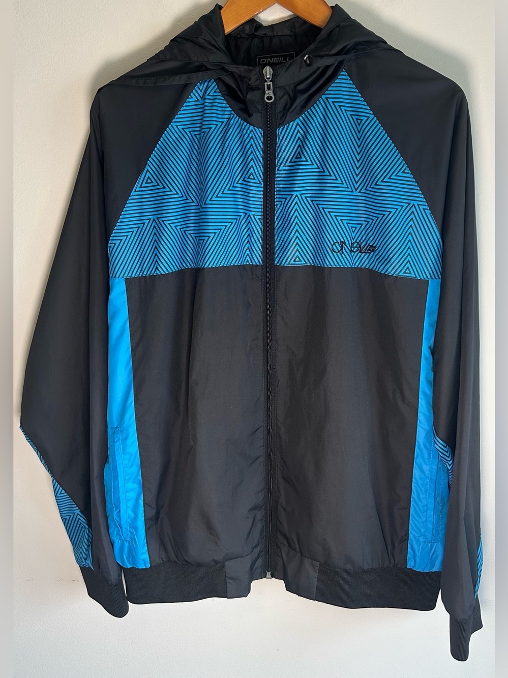 Vintage O'Neill Men's Windbreaker Jacket Size L Blue Black Geometric Logo Hood